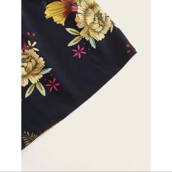 🚨SOLD🚨 OTS Floral Short Set - Picture 4 of 4